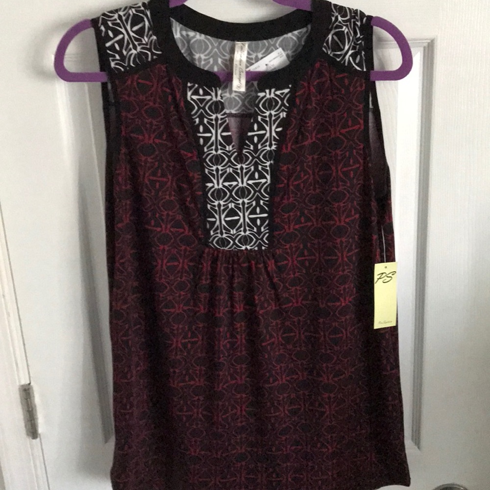 Women’s size M top